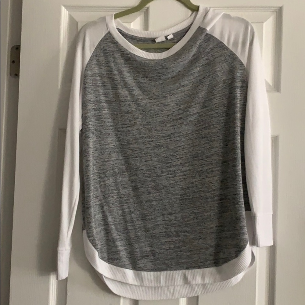 Gap sweater